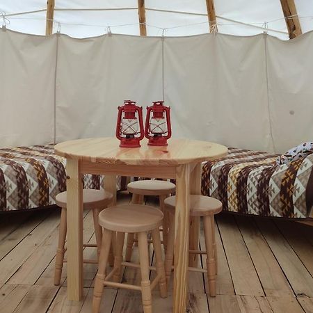Glamping Wild Nature Baltow Eksteriør bilde