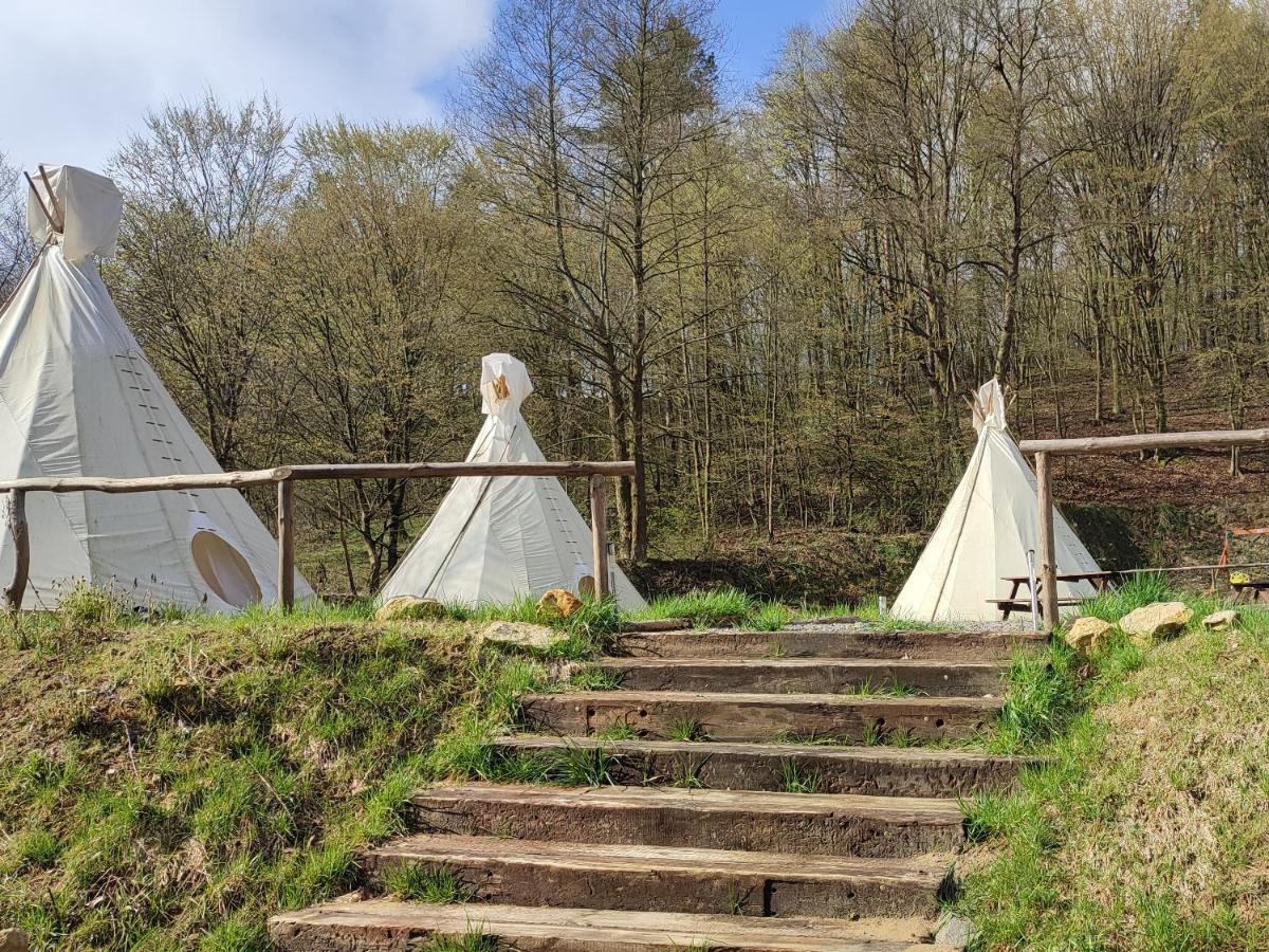 Glamping Wild Nature Baltow Eksteriør bilde